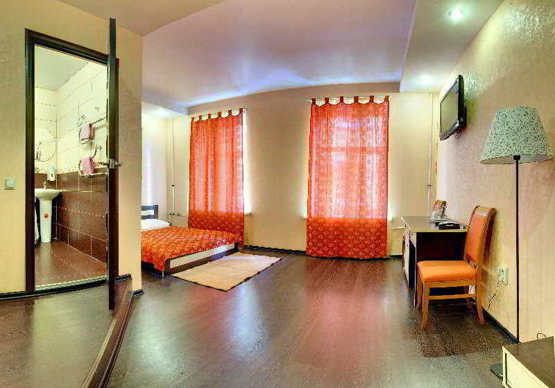 فندق Ra Nevsky 102