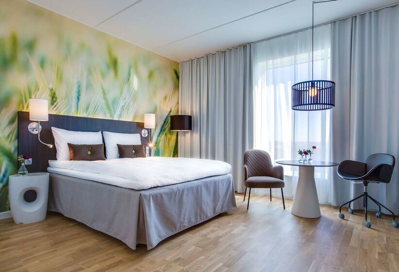 בית מלון כפרי Best Western Plus Park City Lund