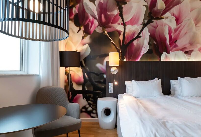 בית מלון כפרי Best Western Plus Park City Lund