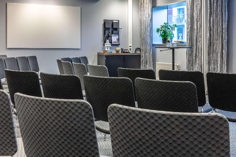 هتل Radisson Blu Riverside