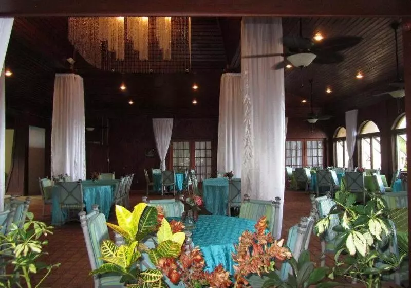 هتل The Palms At Pelican Cove