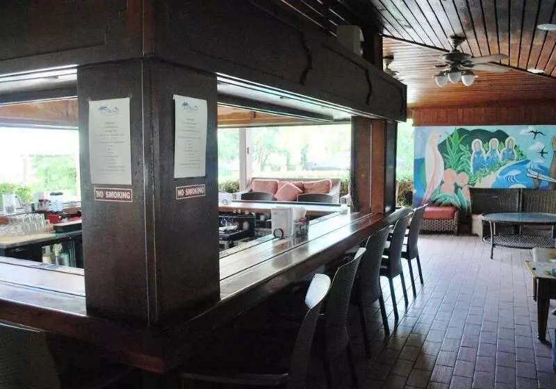 هتل The Palms At Pelican Cove