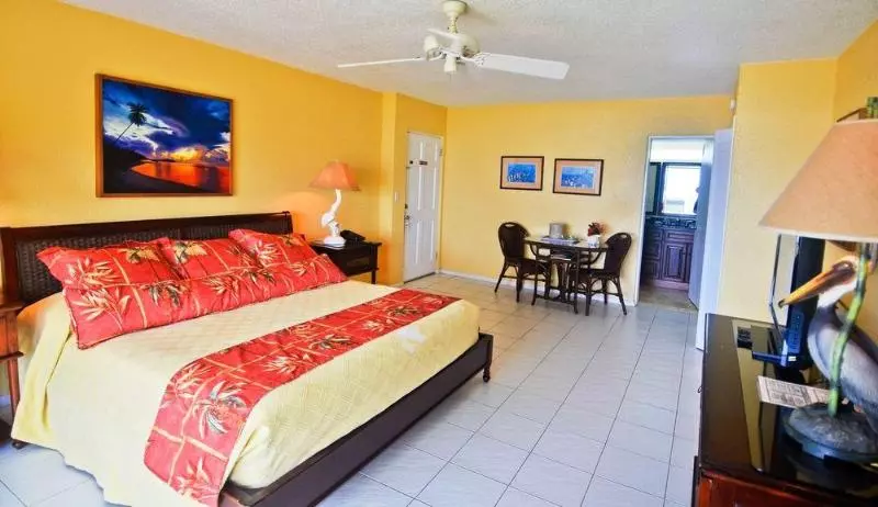 هتل The Palms At Pelican Cove