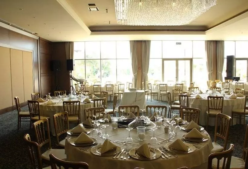 Jiyeh Marina Resort Hotel & Chalets