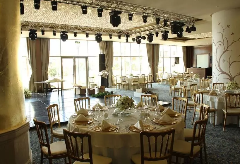 Jiyeh Marina Resort Hotel & Chalets