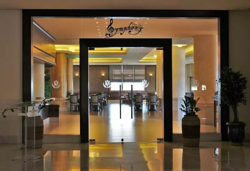 Jiyeh Marina Resort Hotel & Chalets