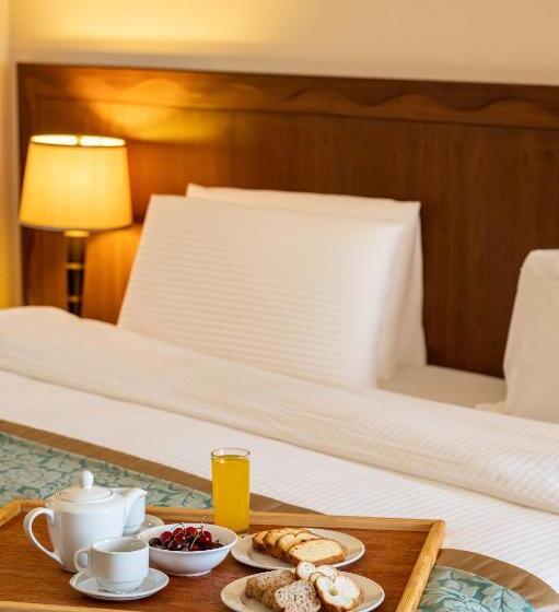 Jiyeh Marina Resort Hotel & Chalets