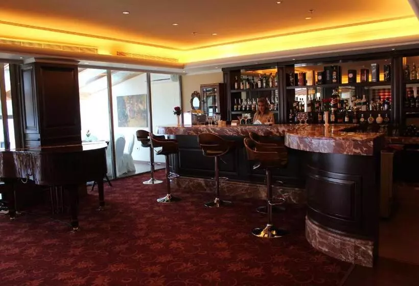 Jiyeh Marina Resort Hotel & Chalets