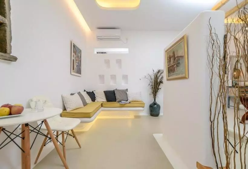 Valena Mare Suites & Apartments