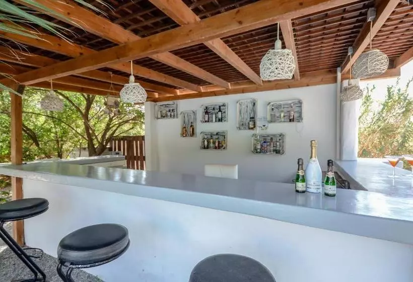 Valena Mare Suites & Apartments