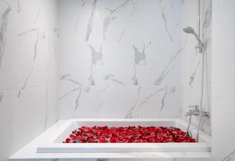 Orion Hotel & Residence Bangna