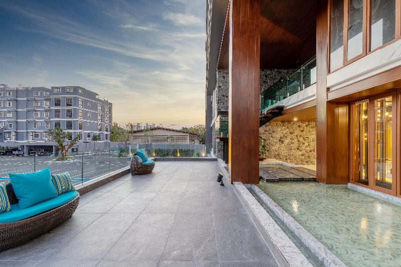 Orion Hotel & Residence Bangna