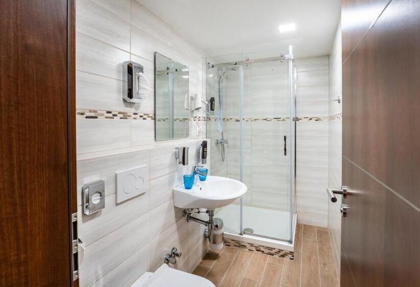 Hotel Aspire Castillo Reutlingen, Trademark Collection By Wyndham