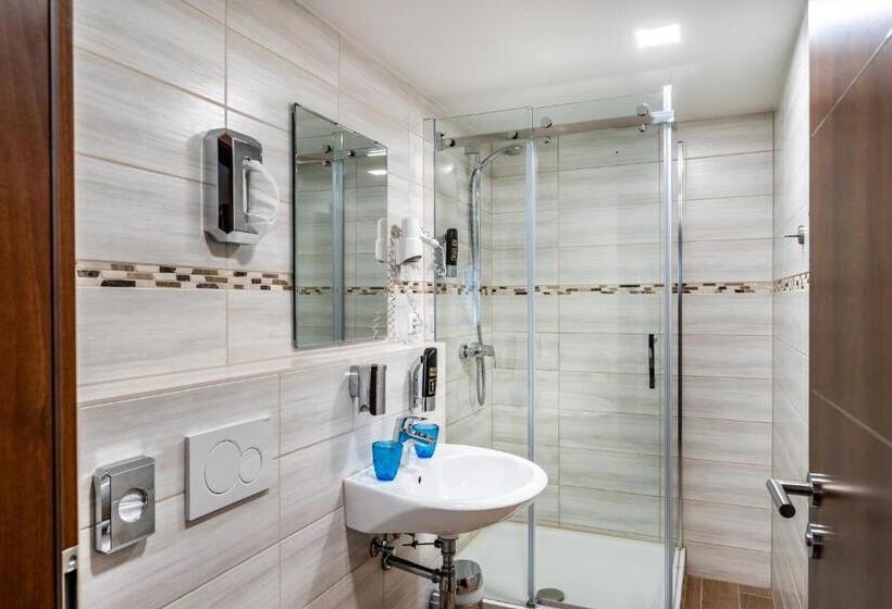 Hotel Aspire Castillo Reutlingen, Trademark Collection By Wyndham