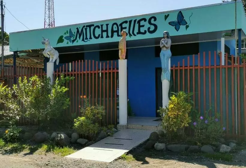 هتل Cabinas Mitchaelle S