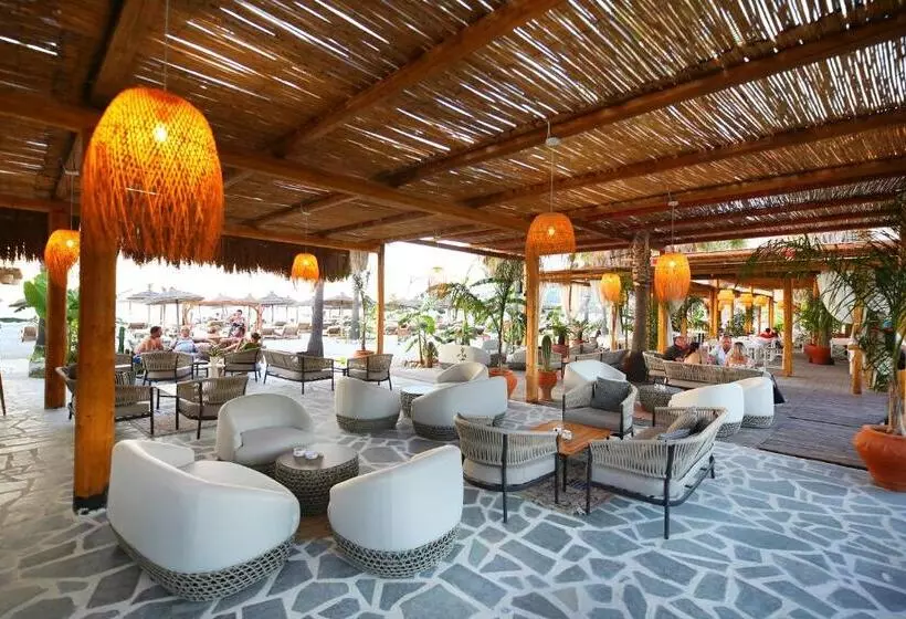 ホテル Oricon Coast Luxury Resort