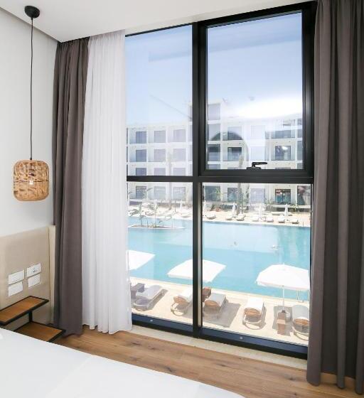 Otel Oricon Coast Luxury Resort