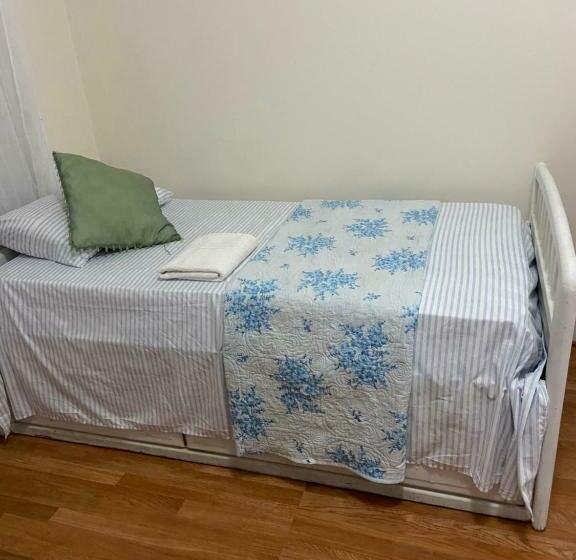 펜션 A Big Room In Queens