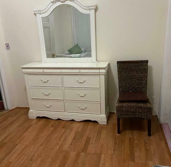 펜션 A Big Room In Queens