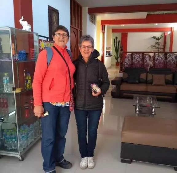 ペンション Hostal Mirador Korichaska