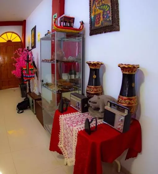 ペンション Hostal Mirador Korichaska
