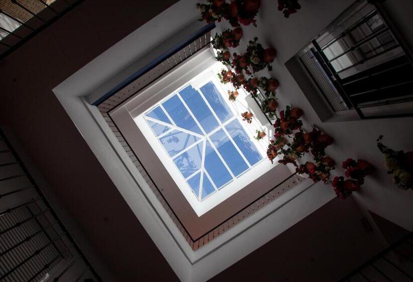 پانسیون Noches En Triana