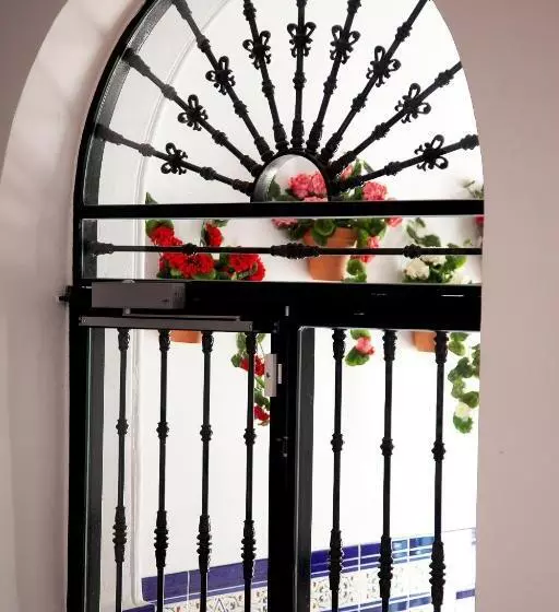 Majatalo Noches En Triana