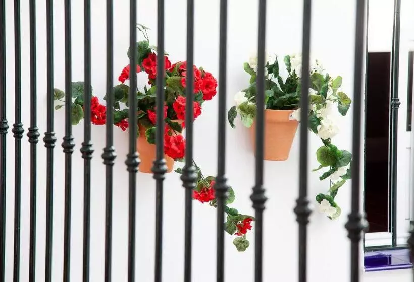 Majatalo Noches En Triana