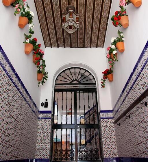 پانسیون Noches En Triana