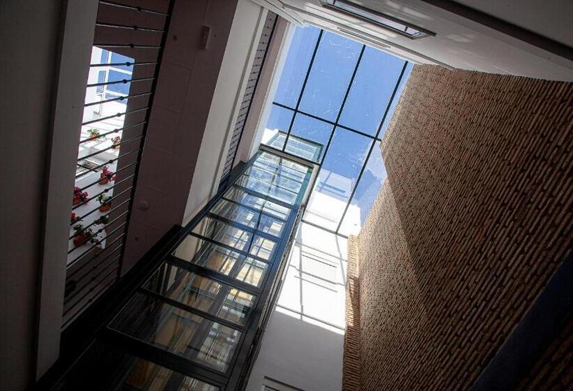 پانسیون Noches En Triana