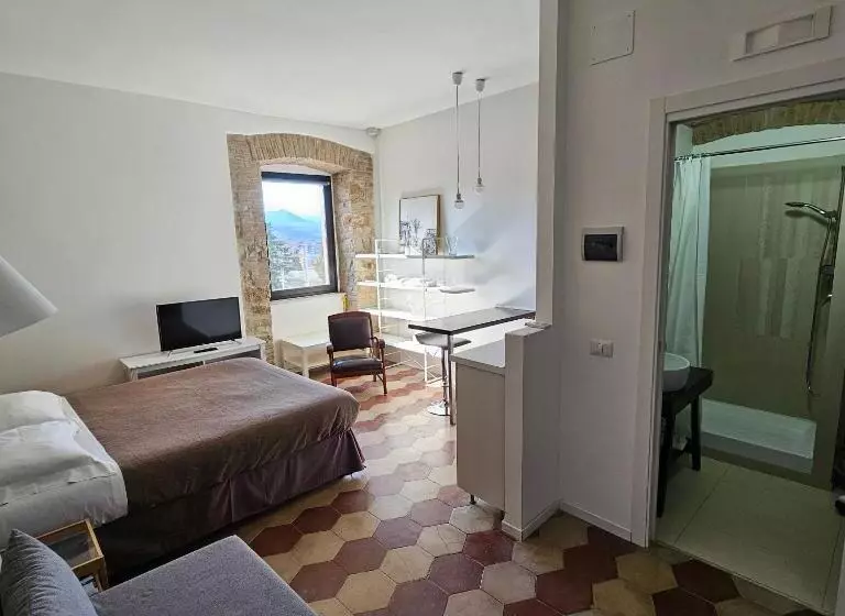 پانسیون Essential & Parking In Centro Città Con Parcheggio Privato E Wifi