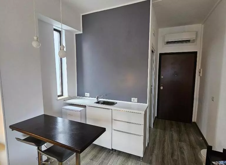 پانسیون Essential & Parking In Centro Città Con Parcheggio Privato E Wifi