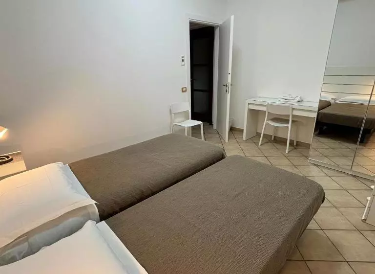 پانسیون Essential & Parking In Centro Città Con Parcheggio Privato E Wifi