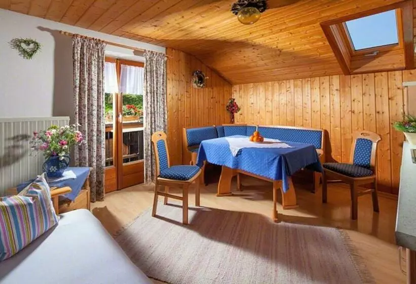 هتل Ferienwohnung Triembachhof