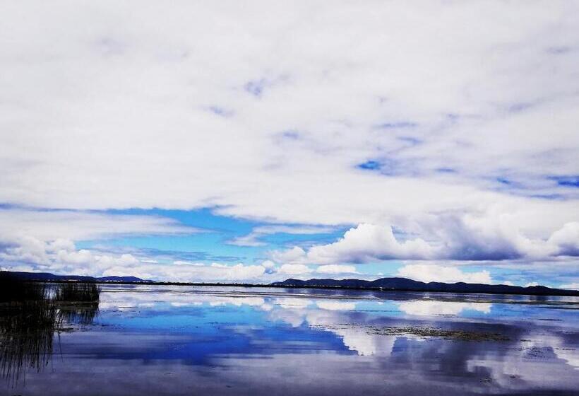 Hotel Los Uros Lago Titicaca