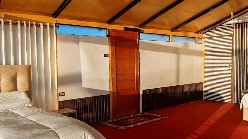 Hotel Los Uros Lago Titicaca