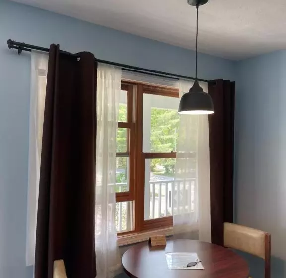 Motelli M22 Inn Glen Arbor