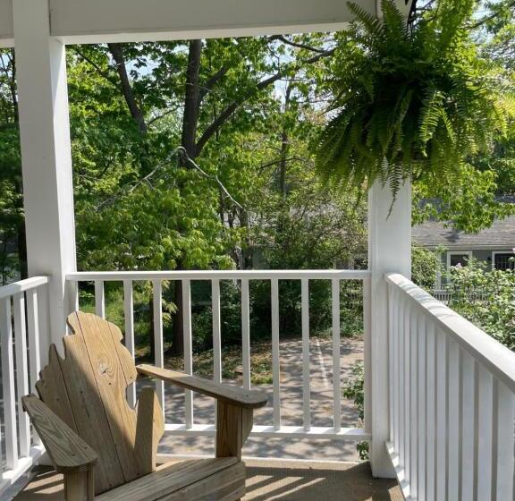 Motel M22 Inn Glen Arbor