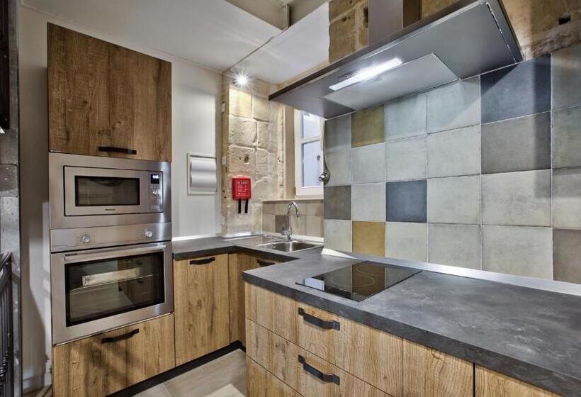 پانسیون Chateau La Vallette   Tritoni Suite