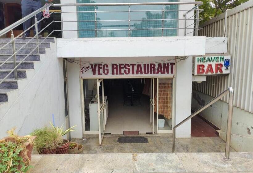 Hotel Geetha International