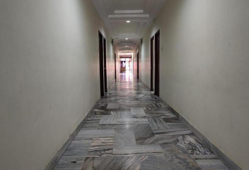 Hotel Geetha International