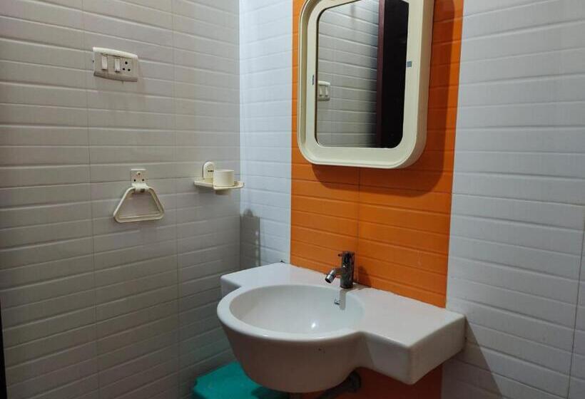 Hotel Geetha International