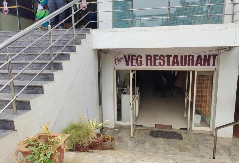 Hotel Geetha International