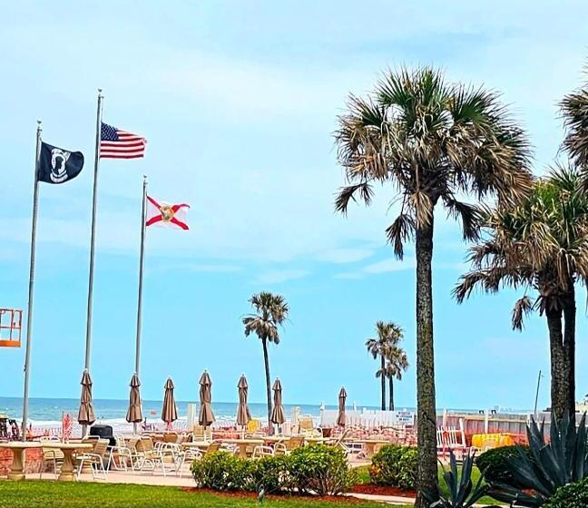 Oceanfront Escape With Balcony And Heated Salt Water Pool Sleeps 4