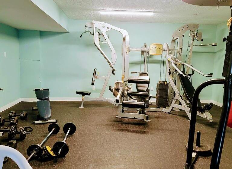 Oceanfront Escape With Balcony And Heated Salt Water Pool Sleeps 4