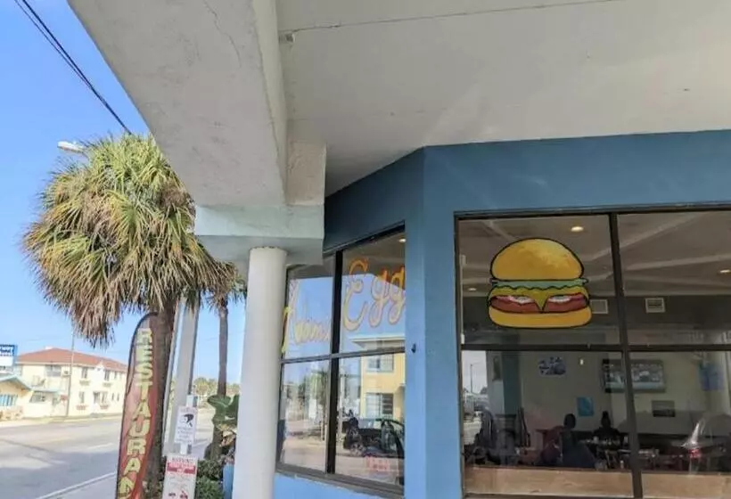 Oceanfront Escape With Balcony And Heated Salt Water Pool Sleeps 4