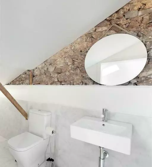 پانسیون Room Lusíadas With Private Bathroom