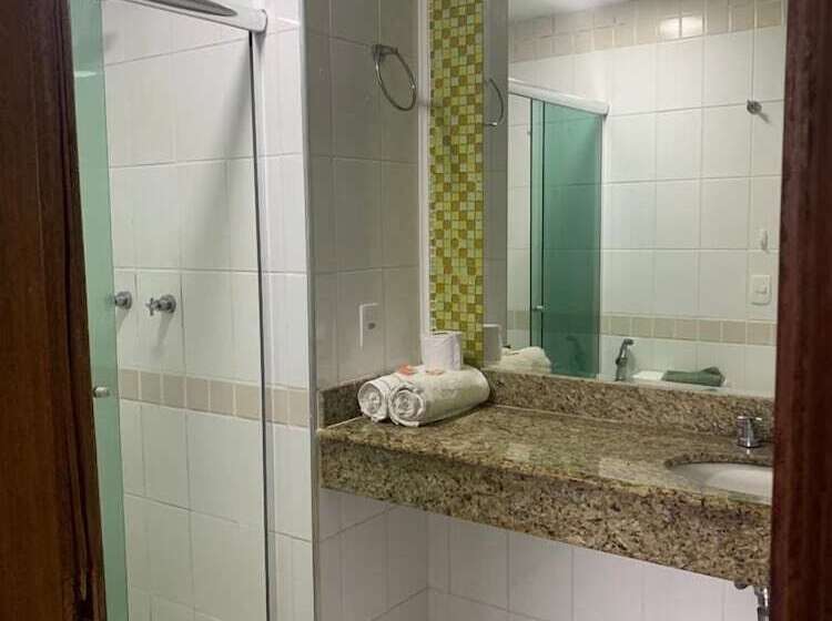 Tropical Executive Ap 305