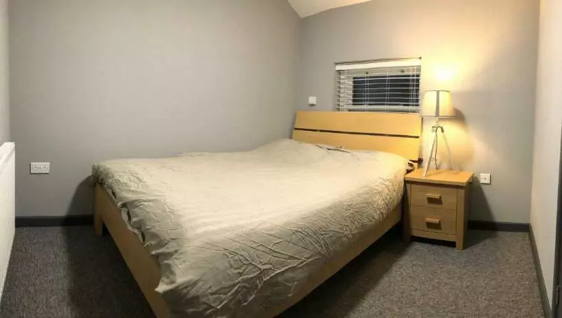 Retkeilymaja London Gate Lodge   Private En Suite Rooms, Kings Lynn, Central Location