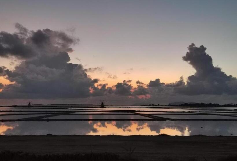 تختخواب و صبحانه Kite Hub Lo Stagnone